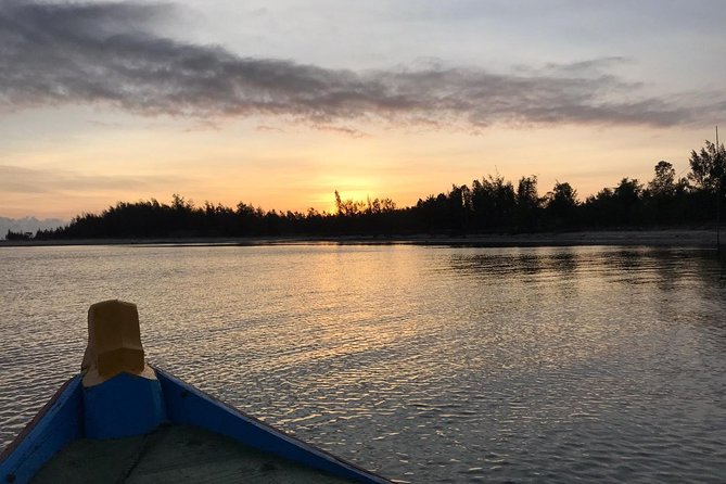 SUNRISE PHOTO at LONELY BEACH Where RIVER MEETS OCEAN - Common Questions