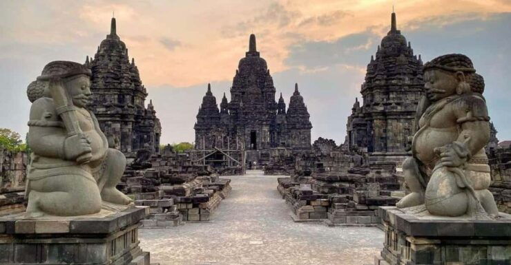 Sunrise Setumbu, Borobudur & Prambanan All In - Itinerary Details