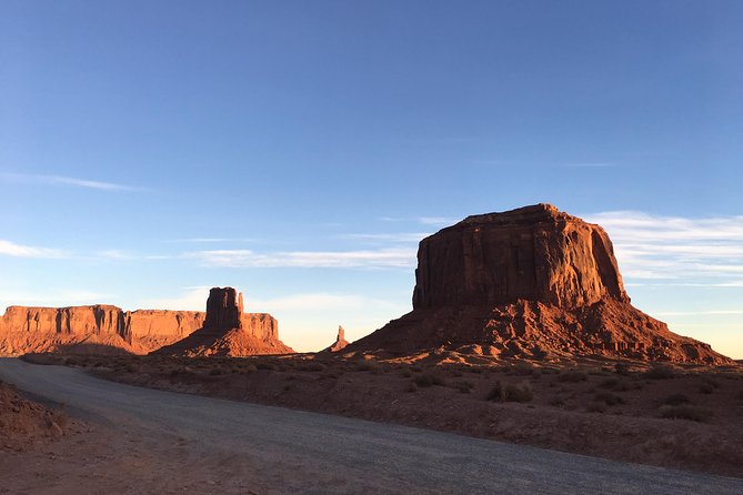 Sunrise Tour of Monument Valley - Learning About Navajo Culture and Exclusive Sites