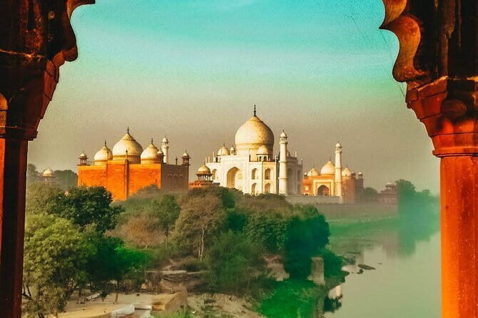 Sunrise Visit to the Taj Mahal and Agra Day Excursion from Delhi - Discovering the Taj Mahal: A World Wonder in Peace