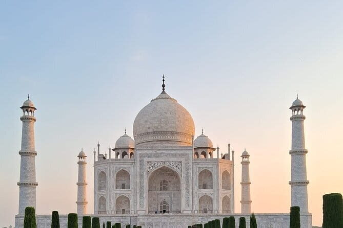 Sunrise Visit to the Taj Mahal and Agra Day Excursion from Delhi - Exploring Agra Fort: Mughal Majesty