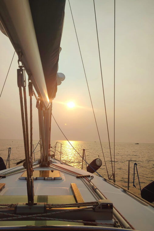 SUNSET - Aperitif on a Sailing Boat - Itinerary Details