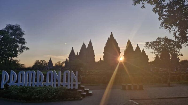 Sunset at Prambanan & Ramayana Ballet (Ticket Guaranteed) - Who is This Tour Best For?