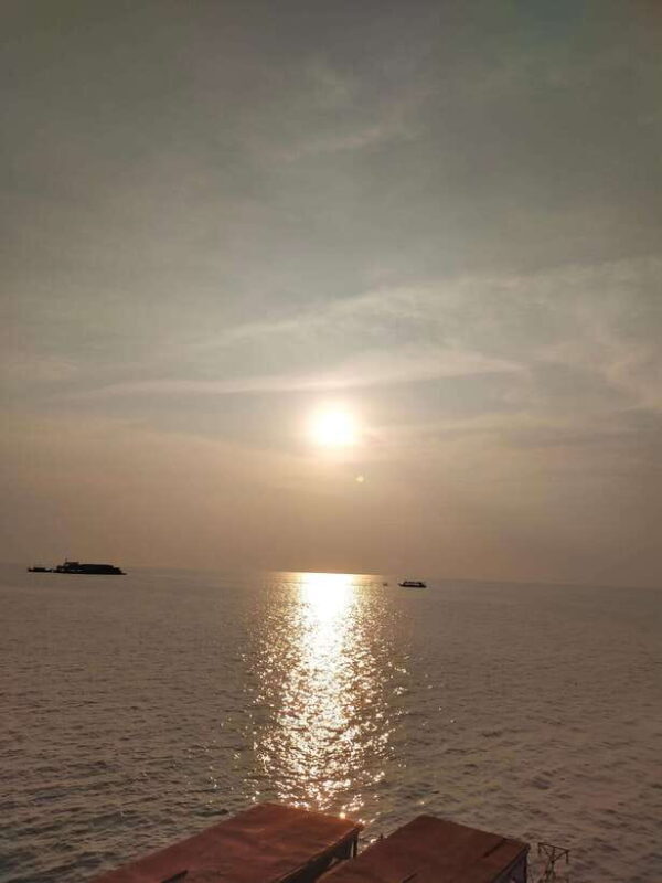 Sunset at the Floating Village on the Gigantic Lake - Exploring the Floating Village Experience