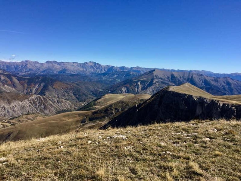 Sunset at the Monges lake and peaks - Practical Details and Tips