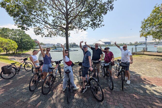 Sunset Bike Tour with Hawker Food Experience - An Authentic Singapore Experience in a Nutshell