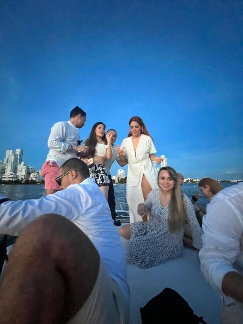 Sunset Boat Party, Caribbean Restaurant & Getsemaní Tour - Location Information