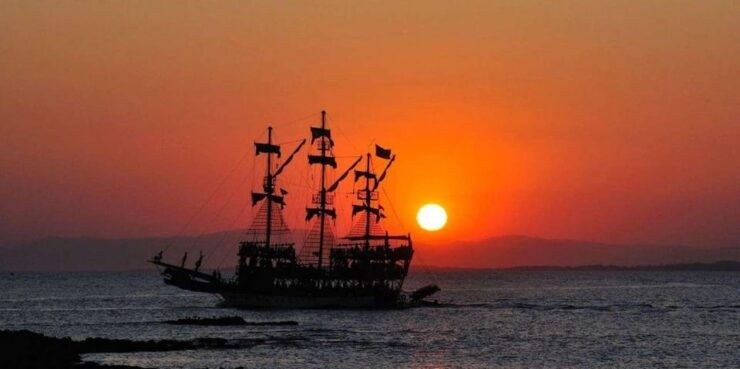 Sunset Boat Tour Across Antalya Bay: A Magical Experience - Key Points