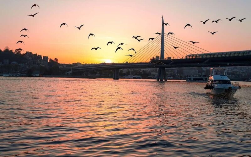 Sunset Bosphorus Yacht Tour with Golden Horn View - Good To Know