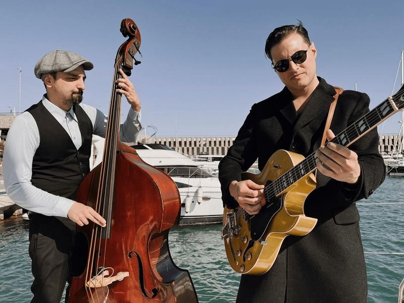 Sunset Catamaran Cruise in Barcelona with Live Music - Is the price fair for a one-hour cruise?