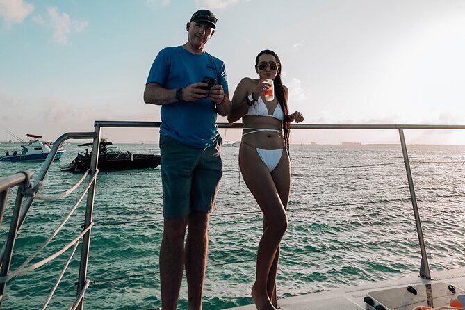 Sunset Catamaran to Isla Mujeres + Transportation from Cancún - FAQ