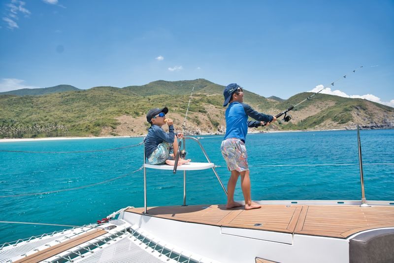 Sunset Chill with Marmoris Catamaran - What the crew and boat add