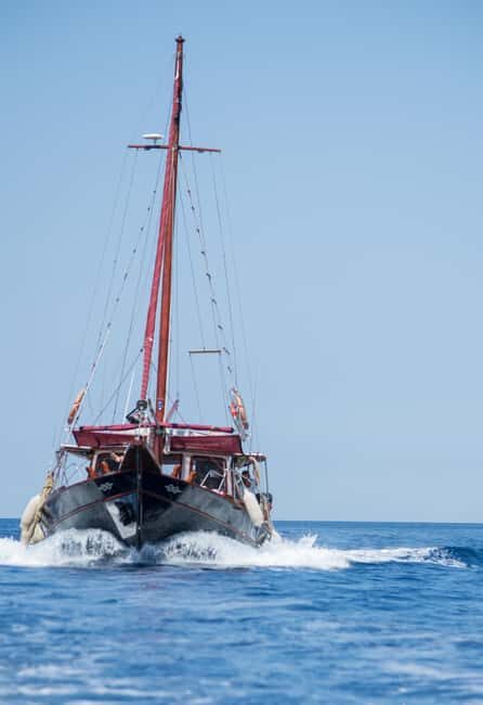 Sunset Cruise Athens Riviera Half Day Swimming&BBQ onBoard - Food & Drinks