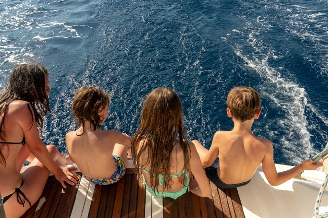 Sunset Cruise Dia Catamaran in Dia Island With Premium Menu - End Point Information
