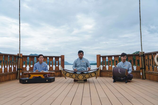 Sunset Cruise in Luang Prabang With Live Performance - The Sum Up