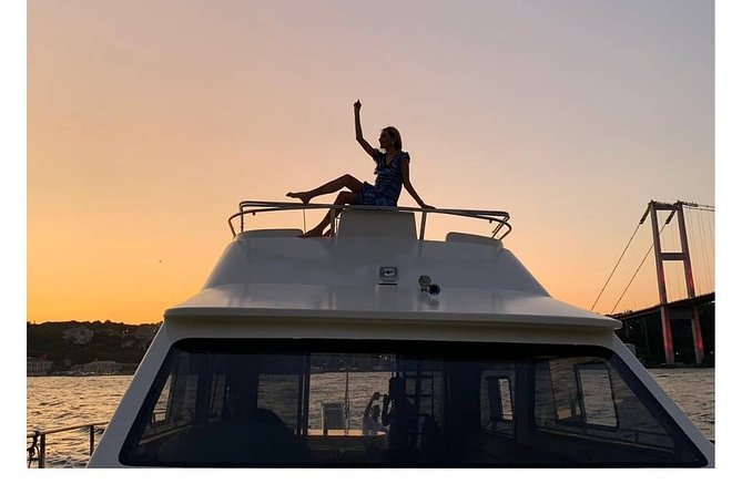 Sunset Cruise on Luxury Yacht in Istanbul Bosphorus - Overview of Luxury Yacht Sunset Cruise