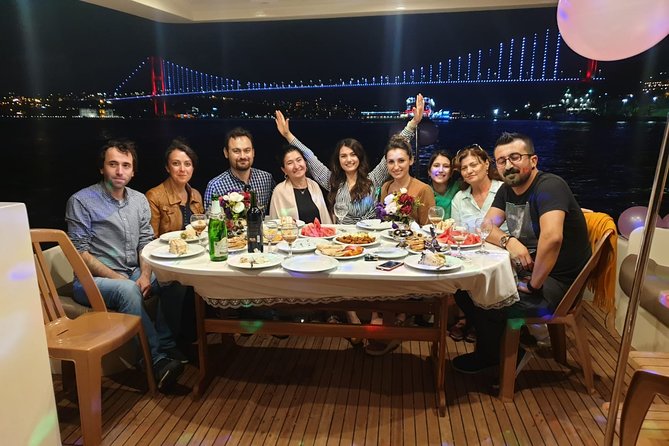 Sunset Cruise on Luxury Yacht in Istanbul Bosphorus - Authenticity of Reviews and Overall Rating