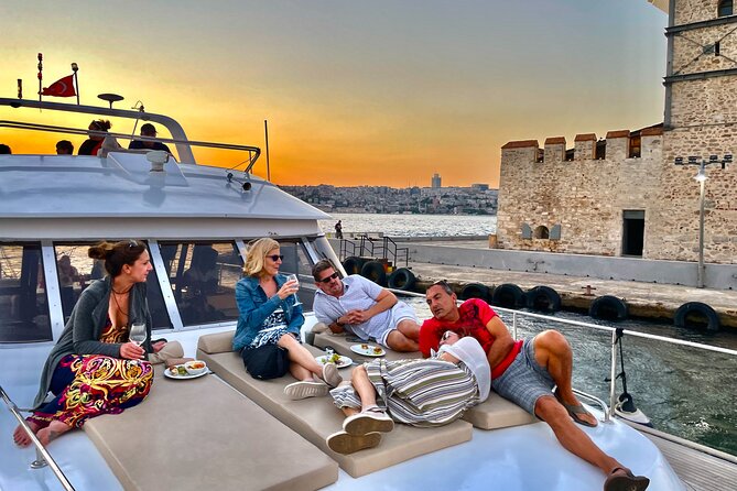 Sunset Cruise on Yacht Istanbul Bosphorus (with Live Guide) - Onboard Treats and Personalized Service
