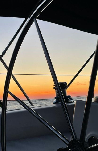 Sunset Cruise to Dia Island - Description