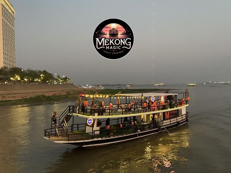 Sunset Cruise: Unlimited Cold Beers, BBQ buffet & Fruit Platter - Why the river is the right seat for sunset