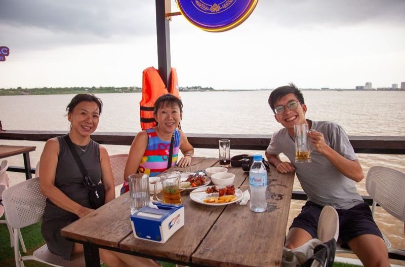 Sunset Cruise: Unlimited Cold Beers, BBQ buffet & Fruit Platter - The atmosphere: easygoing, not a guided tour