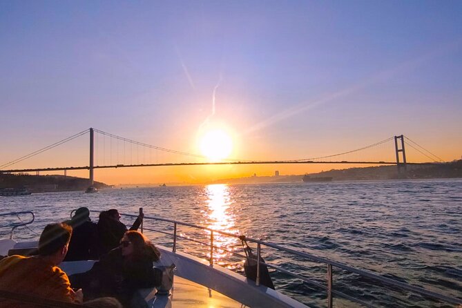 Sunset Cruise With Dinner in Bosphorus - Dining Experience on the Sunset Cruise
