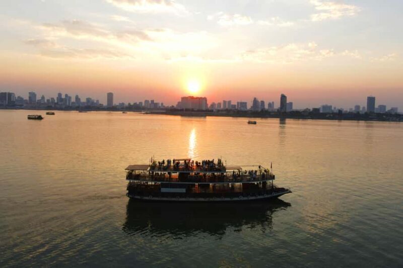 Sunset Cruise with Unlimited Beer & English Speaking Guide - The Value in the Details
