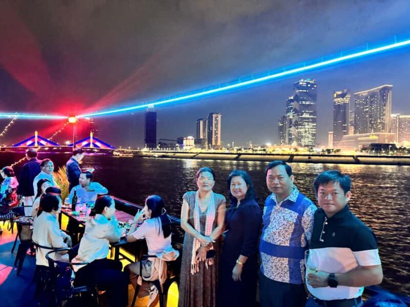 Sunset Cruise with Unlimited Beer & English Speaking Guide - Who Should Consider This Tour?