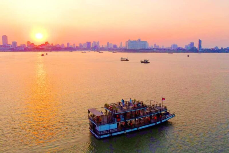 Sunset cruise with unlimited beer, soft drinks & tour guide - Good To Know