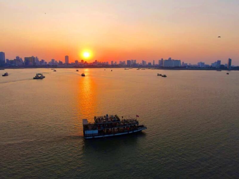 Sunset cruise with unlimited beer, soft drinks & tour guide - Authentic insights from reviews
