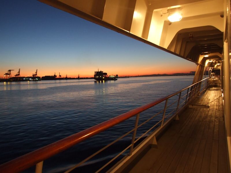 Sunset Dining Cruise Experience in Tokyo by the Symphony - The call: book it for the setting