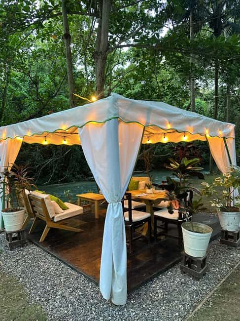 Sunset Dinner At Reggae Hill - Setting the Scene: What to Expect at Reggae Hill