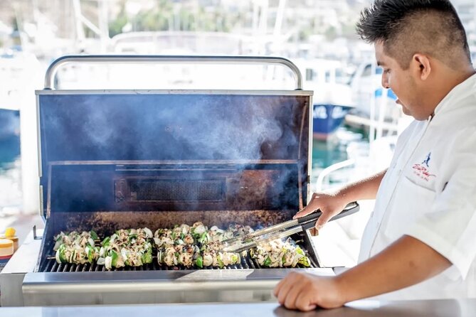 Sunset Dinner Cruise in Los Cabos - Meeting and Pickup