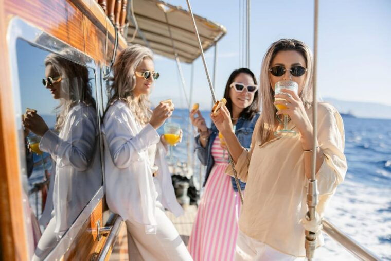 Sunset Dinner Cruise: Swim Stop, Drinks & Onboard Dining - FAQ