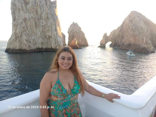 Sunset Dinner Tour - Entertainment and Drinks