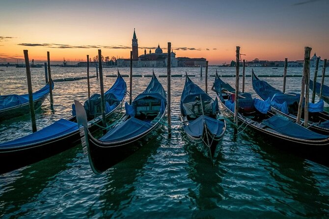 Sunset Gondola & Mysteries and Ghosts Walking Tour in Venice - Good To Know