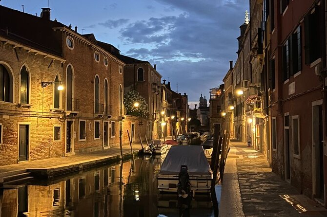 Sunset Gondola & Mysteries and Ghosts Walking Tour in Venice - The Sum Up