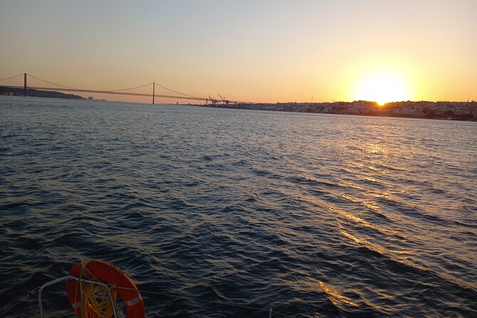 Sunset Group Tour in Lisbon With Welcome Drink - Memorable Traveler Photos