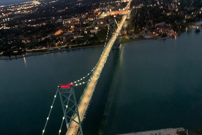 Sunset Helicopter Experience in Downtown Detroit - Who Will Love This Tour?
