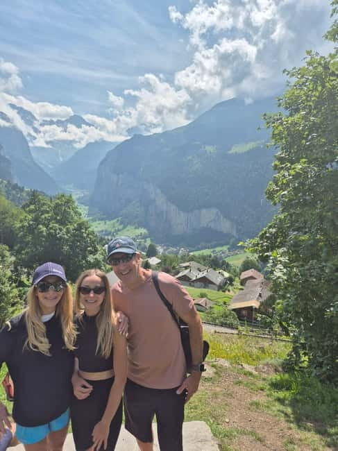 Sunset Hike with Cheese Fondue in Wengen - The Experience Provider: Tour with Weronika