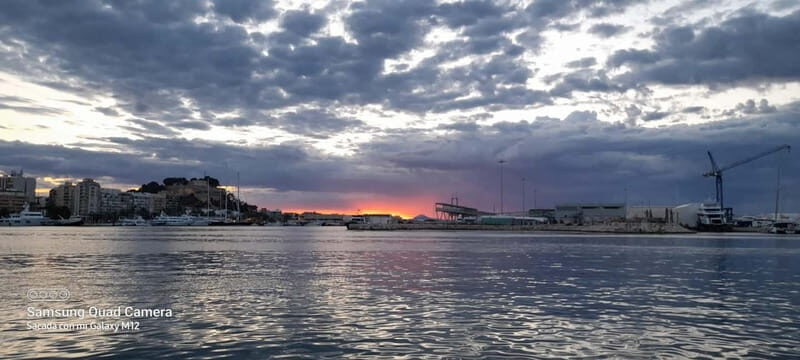 Sunset in Private Boat with wine, ibérico Gourmet 2 hours - FAQ