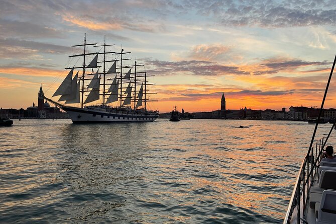 Sunset Jazz Cruise With Aperitivo in the Venice Lagoon - Accessibility Information
