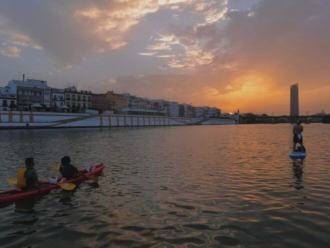 Sunset Kayak: Historic Seville, Triana and La Cartuja - Included Equipment