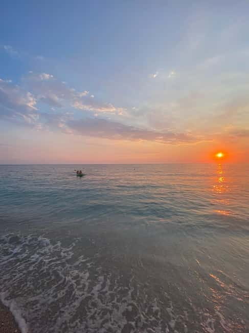 Sunset kayak/Sup tour - Lukova tiny caves and Secret beaches - Exploring the Itinerary