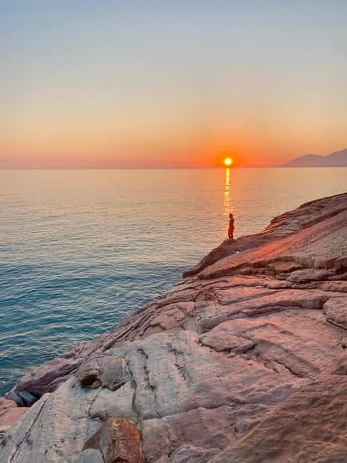 Sunset kayak/Sup tour - Lukova tiny caves and Secret beaches - Who Should Consider This Tour?