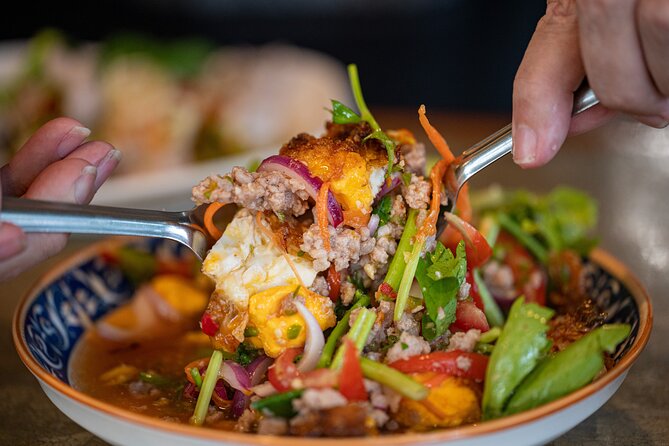 Sunset Local Eats Food Tour in Hua Hin - Sampling Traditional Dishes on the Tour