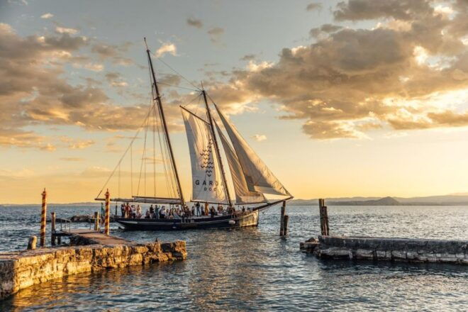 SUNSET MID SUMMER PARTY - Language Options and Accessibility