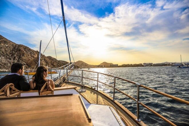 Sunset on a Sailboat + Dinner With Views of the Cabo Arch - Important Information