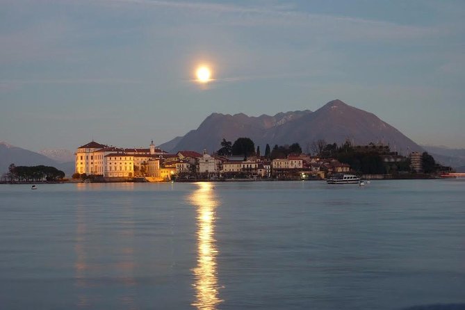 Sunset on Lake Maggiore: Where the Sky Meets Water - Gratuities, Dinner, and Pickup Details