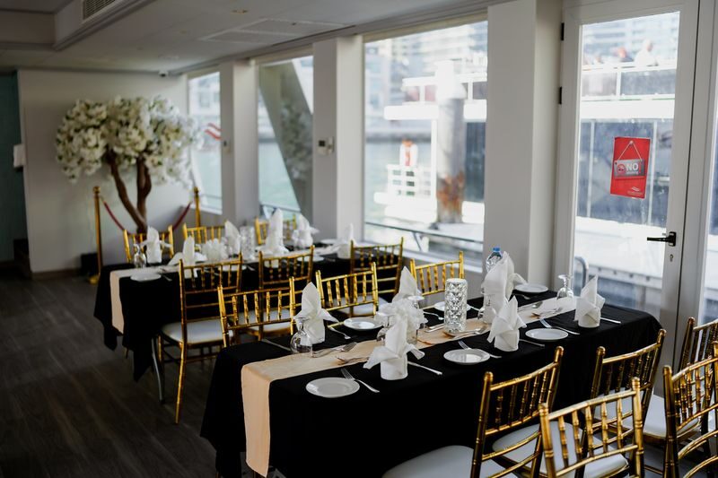 Sunset or Dinner Cruise with Live Music & Open Bar - Should you book the Dubai Marina dinner cruise?